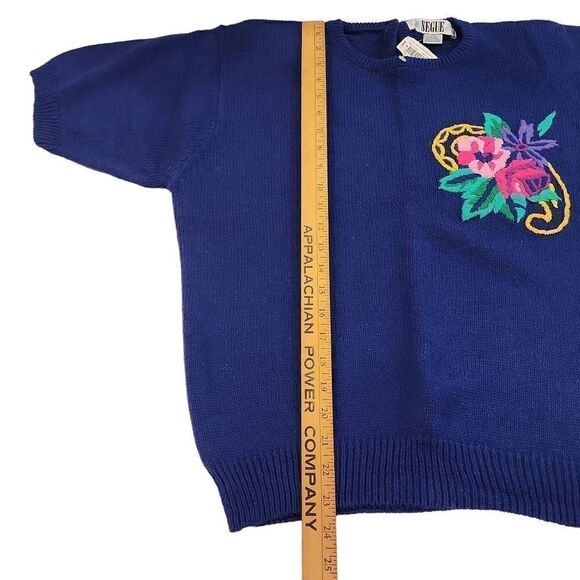 Segue Women's Blue Embroidered Flower Short Sleeve Top Medium (10-12) NWT - Picture 8 of 11